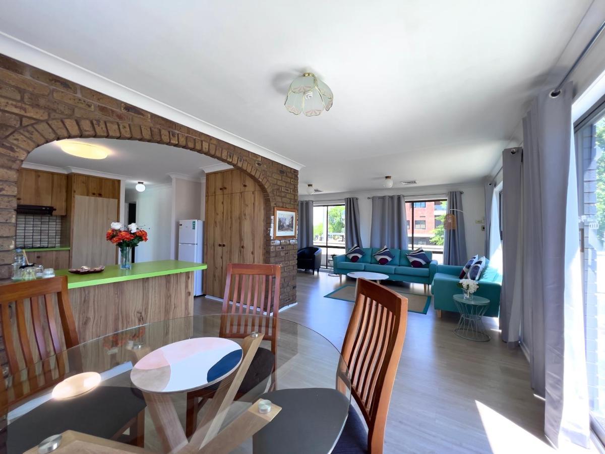 Albury Garden Court Motel Bagian luar foto