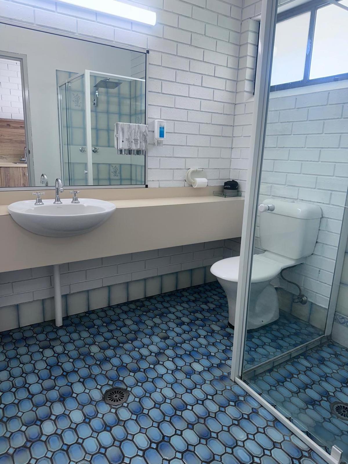 Albury Garden Court Motel Bagian luar foto