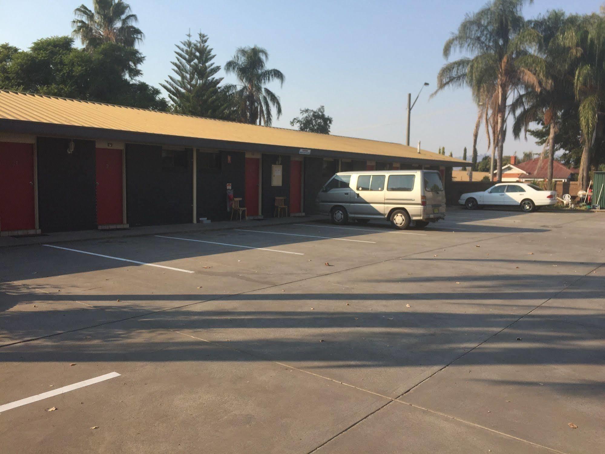 Albury Garden Court Motel Bagian luar foto
