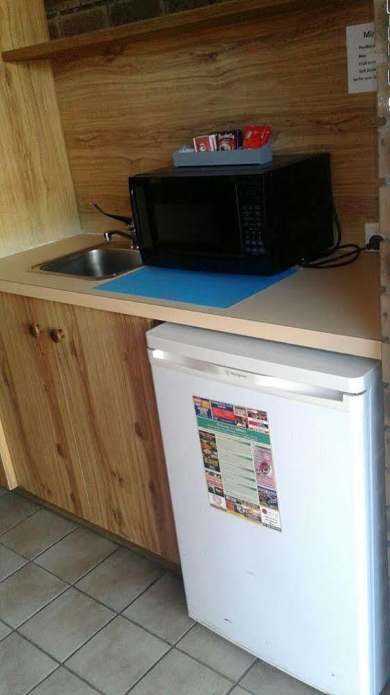Albury Garden Court Motel Bagian luar foto