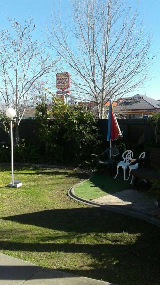Albury Garden Court Motel Bagian luar foto